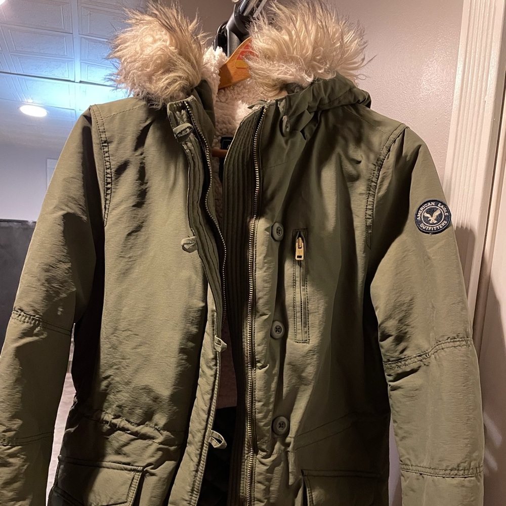 American Eagle 🦅 Coat . Large